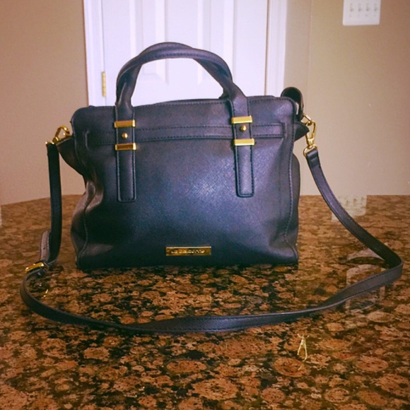 Liz Claiborne Handbags - Liz Claiborne Gorgeous and Classy Hand Bag.